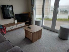 Trecco Bay - Holiday Accommodation 1330 - Somerset & Wiltshire - 1185323 - thumbnail photo 8