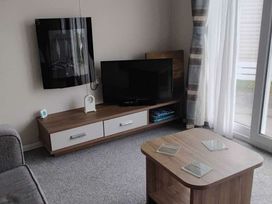 Trecco Bay - Holiday Accommodation 1330 - Somerset & Wiltshire - 1185323 - thumbnail photo 10