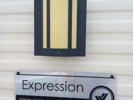 Trecco Bay - Holiday Accommodation 1330 - Somerset & Wiltshire - 1185323 - thumbnail photo 15