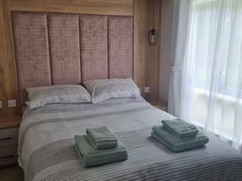 Burnham-on-Sea Holiday Park - Holiday Accommodation 13315 - Devon - 1185325 - thumbnail photo 6