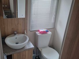 Burnham-on-Sea Holiday Park - Holiday Accommodation 13315 - Devon - 1185325 - thumbnail photo 11