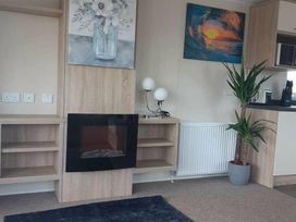 Happy Days Caravan Park - Holiday Accommodation 13346 - North Wales - 1185329 - thumbnail photo 2