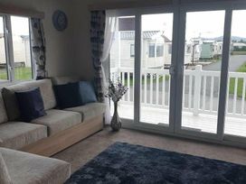 Happy Days Caravan Park - Holiday Accommodation 13346 - North Wales - 1185329 - thumbnail photo 3