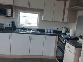 Happy Days Caravan Park - Holiday Accommodation 13346 - North Wales - 1185329 - thumbnail photo 4