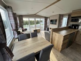 Penally Court - Holiday Accommodation 13362 - South Wales - 1185330 - thumbnail photo 4