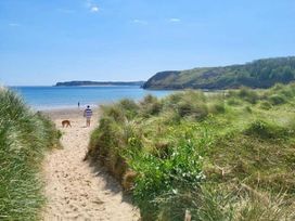 Penally Court - Holiday Accommodation 13362 - South Wales - 1185330 - thumbnail photo 16