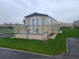 Golden Palm Resort - Holiday Accommodation 13363 - Lincolnshire - 1185331 - thumbnail photo 1