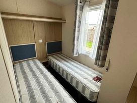 Golden Palm Resort - Holiday Accommodation 13363 - Lincolnshire - 1185331 - thumbnail photo 8