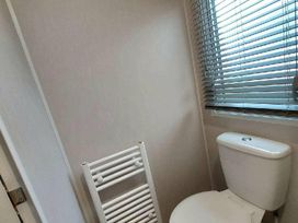 Cayton Bay Caravan Park - Holiday Accommodation 13368 - North Yorkshire (incl. Whitby) - 1185332 - thumbnail photo 7