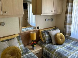 Oakdene Forest Park - Holiday Accommodation 13402 - Hampshire - 1185338 - thumbnail photo 13