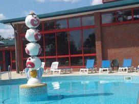 Oakdene Forest Park - Holiday Accommodation 13402 - Hampshire - 1185338 - thumbnail photo 17
