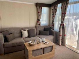 Greenacres Holiday Park - Holiday Accommodation 13413 - North Wales - 1185339 - thumbnail photo 5