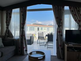 Greenacres Holiday Park - Holiday Accommodation 13413 - North Wales - 1185339 - thumbnail photo 6