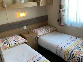 Greenacres Holiday Park - Holiday Accommodation 13413 - North Wales - 1185339 - thumbnail photo 8