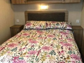 Greenacres Holiday Park - Holiday Accommodation 13413 - North Wales - 1185339 - thumbnail photo 10