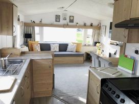 Cayton Bay Caravan Park - Holiday Accommodation 13460 - North Yorkshire (incl. Whitby) - 1185346 - thumbnail photo 5