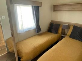 Seal Bay Resort - Holiday Accommodation 13509 - Hampshire - 1185351 - thumbnail photo 9