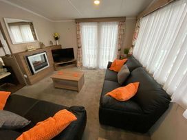 Forest Edge Holiday Park - Holiday Accommodation 13536 - Hampshire - 1185355 - thumbnail photo 2