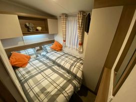 Forest Edge Holiday Park - Holiday Accommodation 13536 - Hampshire - 1185355 - thumbnail photo 6