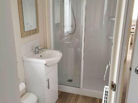 Ladram Bay Holiday Park - Holiday Accommodation 13564 - Devon - 1185357 - thumbnail photo 11