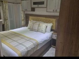 Pendine Sands - Holiday Accommodation 13567 - South Wales - 1185358 - thumbnail photo 6