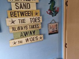 Lyons Robin Hood - Holiday Accommodation 13569 - North Wales - 1185359 - thumbnail photo 12