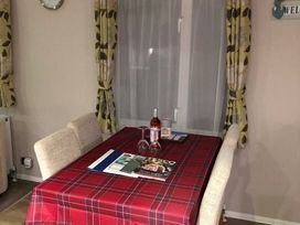 Manor Park Holiday Village - Holiday Accommodation 13574 - Norfolk - 1185361 - thumbnail photo 6