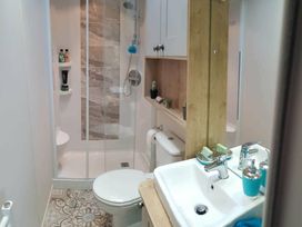 Broadland Sands - Holiday Accommodation 13601 - Suffolk & Essex - 1185364 - thumbnail photo 6