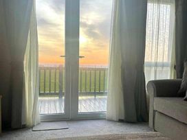Broadland Sands - Holiday Accommodation 13601 - Suffolk & Essex - 1185364 - thumbnail photo 7