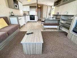 Devon Cliffs Holiday Park - Holiday Accommodation 13609 - Devon - 1185367 - thumbnail photo 5