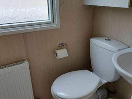 Devon Cliffs Holiday Park - Holiday Accommodation 13609 - Devon - 1185367 - thumbnail photo 10