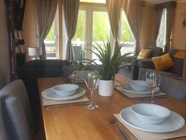 Southview Holiday Park - Holiday Accommodation 13647 - Lincolnshire - 1185374 - thumbnail photo 14