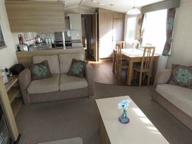 Weymouth Bay Holiday Park - Holiday Accommodation 13701 - Dorset - 1185380 - thumbnail photo 2