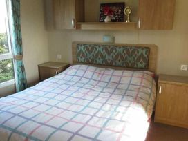 Weymouth Bay Holiday Park - Holiday Accommodation 13701 - Dorset - 1185380 - thumbnail photo 4