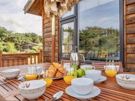 Kelling Heath Holiday Park - Holiday Accommodation 13721 - Norfolk - 1185383 - thumbnail photo 3