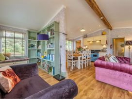 Kelling Heath Holiday Park - Holiday Accommodation 13721 - Norfolk - 1185383 - thumbnail photo 4