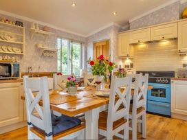 Kelling Heath Holiday Park - Holiday Accommodation 13721 - Norfolk - 1185383 - thumbnail photo 11