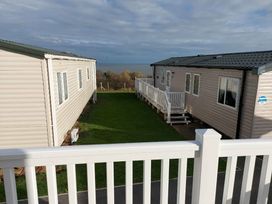 Devon Cliffs Holiday Park - Holiday Accommodation 13722 - Devon - 1185384 - thumbnail photo 7