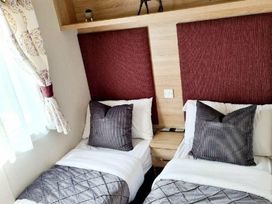 Crimdon Dene Holiday Park - Holiday Accommodation 13747 - Yorkshire Dales - 1185391 - thumbnail photo 17