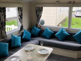 Kiln Park Holiday Park - Holiday Accommodation 13750 - South Wales - 1185392 - thumbnail photo 2