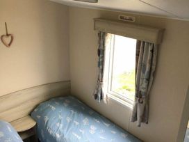 Kiln Park Holiday Park - Holiday Accommodation 13750 - South Wales - 1185392 - thumbnail photo 8