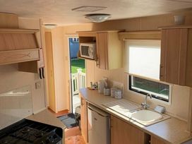 Silver Beach Caravan Park - Holiday Accommodation 13801 - Lincolnshire - 1185399 - thumbnail photo 6