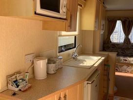 Silver Beach Caravan Park - Holiday Accommodation 13801 - Lincolnshire - 1185399 - thumbnail photo 7