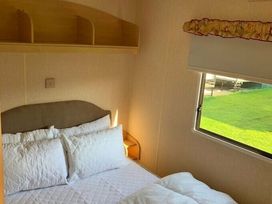Silver Beach Caravan Park - Holiday Accommodation 13801 - Lincolnshire - 1185399 - thumbnail photo 8