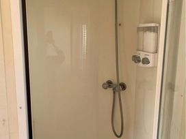 Silver Beach Caravan Park - Holiday Accommodation 13801 - Lincolnshire - 1185399 - thumbnail photo 12