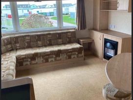 Silver Beach Caravan Park - Holiday Accommodation 13802 - Lincolnshire - 1185400 - thumbnail photo 6