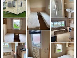Silver Beach Caravan Park - Holiday Accommodation 13802 - Lincolnshire - 1185400 - thumbnail photo 9