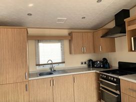Coastfield Holiday Village - Holiday Accommodation 13803 - Lincolnshire - 1185401 - thumbnail photo 9