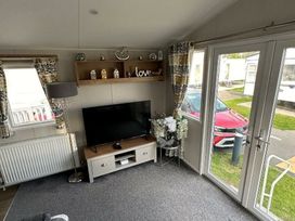 Ty Mawr Holiday Park - Holiday Accommodation 13807 - North Wales - 1185402 - thumbnail photo 4