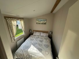 Ty Mawr Holiday Park - Holiday Accommodation 13807 - North Wales - 1185402 - thumbnail photo 6